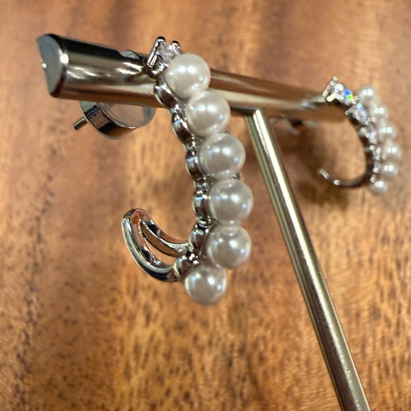 sparkle earring - Picture 2 of 2